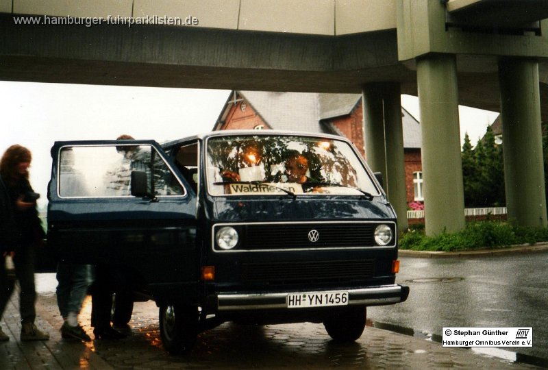 Kleinfahrzeug, Linie 240-10.jpg